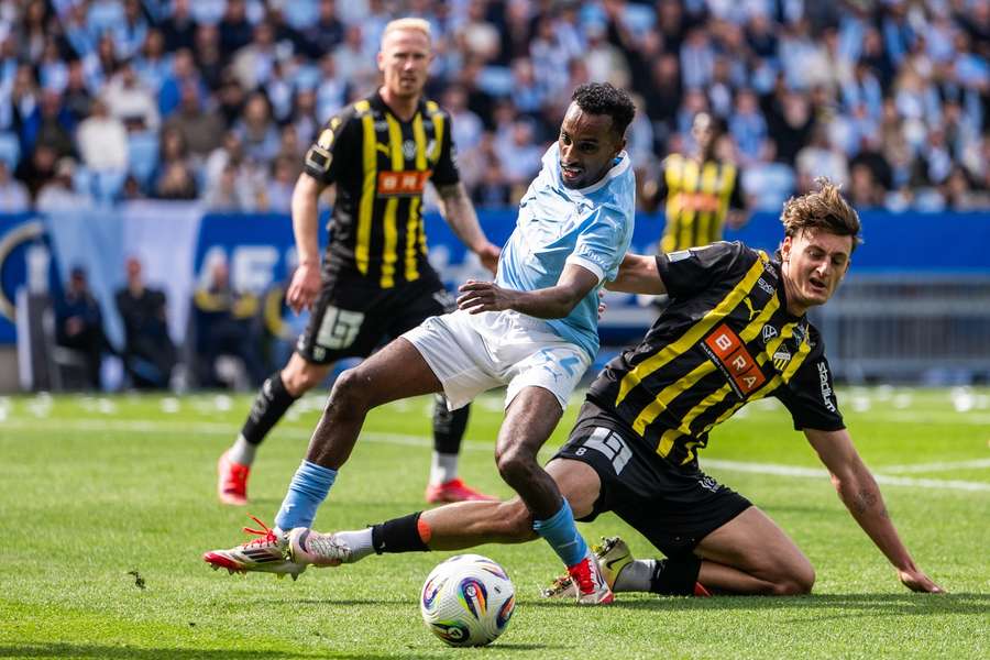 Taha Ali caused the Hacken defence problems in the first half Taha Ali caused the Hacken defence problems in the first half