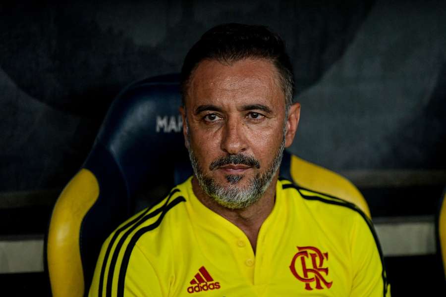 Vítor Pereira está pressionado no comando do Flamengo