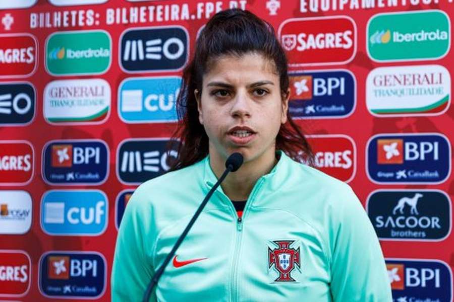 Inês Pereira disputa baliza com Patrícia Morais