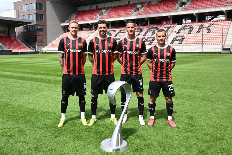 Spartak sa dohodol s oporami.