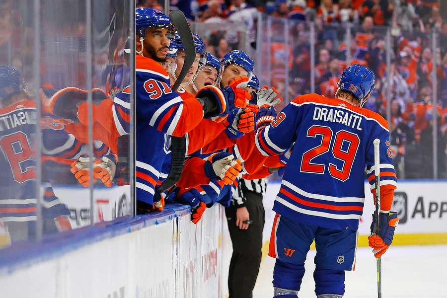 Leon Draisaitl trifft beim Erfolg der Oilers