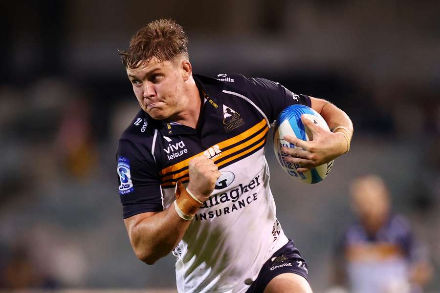 Toby Macpherson carrying the ball for the Brumbies at home to Western Force.