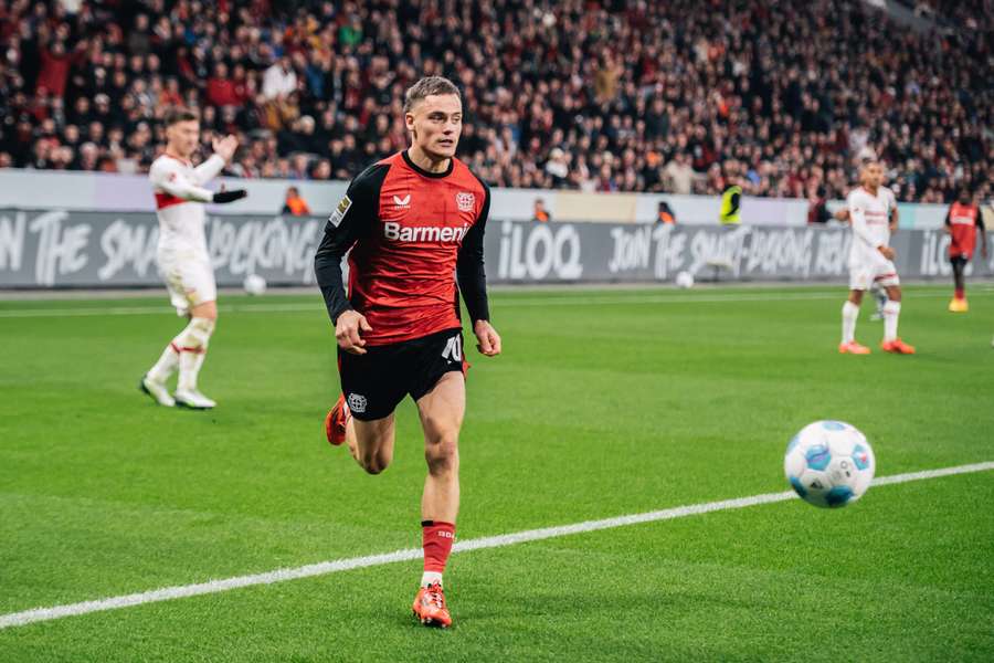 Florian Wirtz of Bayer 04 Leverkusen in action