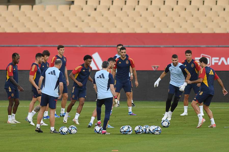 Spain's players take part in a training session on Wednesday