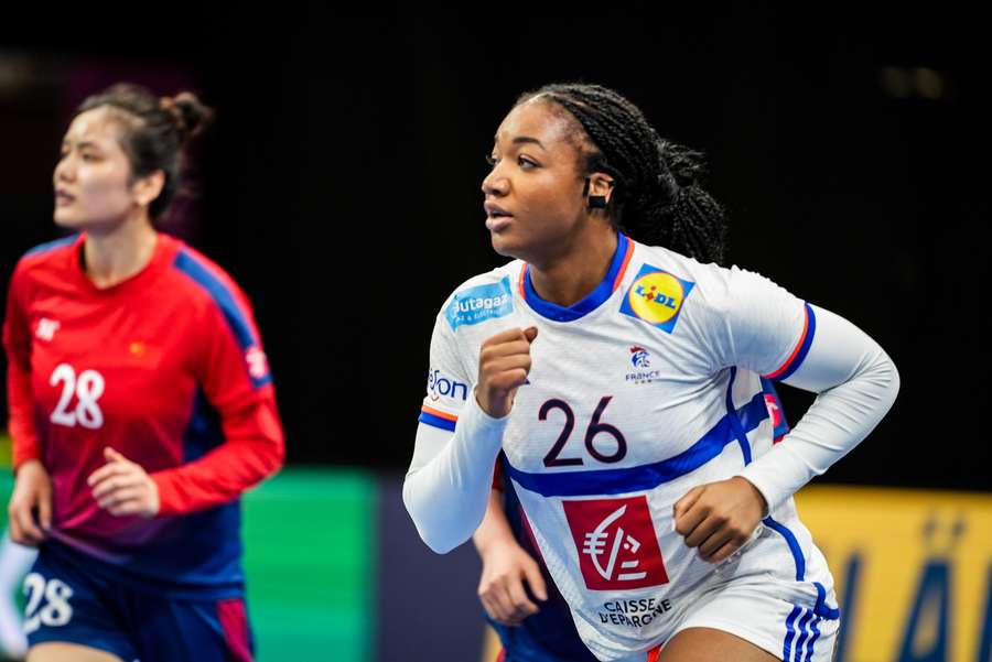 Les Françaises corrigent la Chine et se qualifient pour le tour principal du Mondial