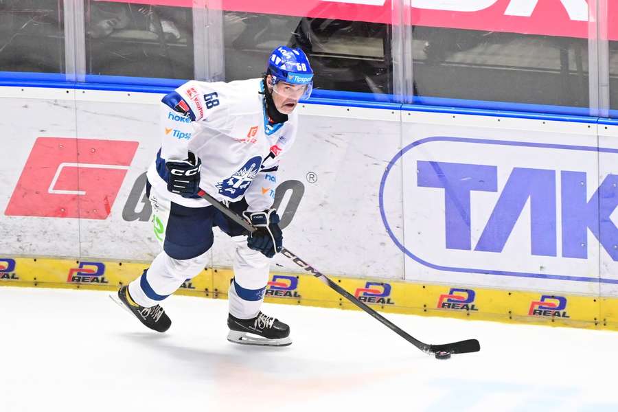 Jágr bodoval v zápase proti Pardubicím.