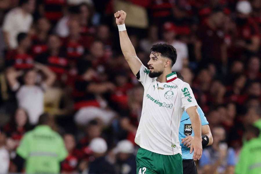 El Palmeiras celebra a domicilio El Palmeiras celebra a domicilio