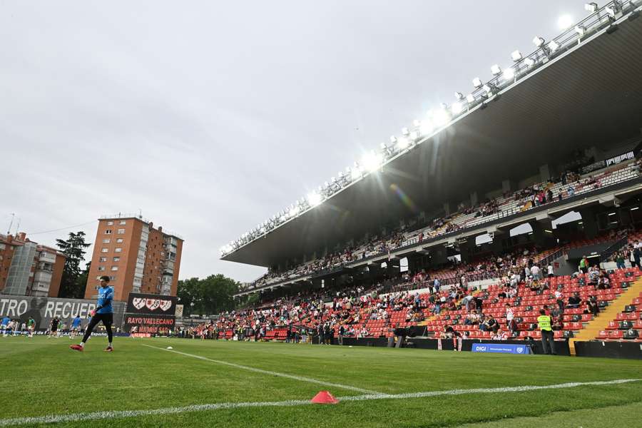Rayo nu va putea juca la Vallecas meciul cu Alavés
