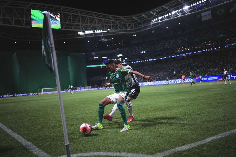 Estevão no último clássico contra o Corinthians, no Allianz Parque