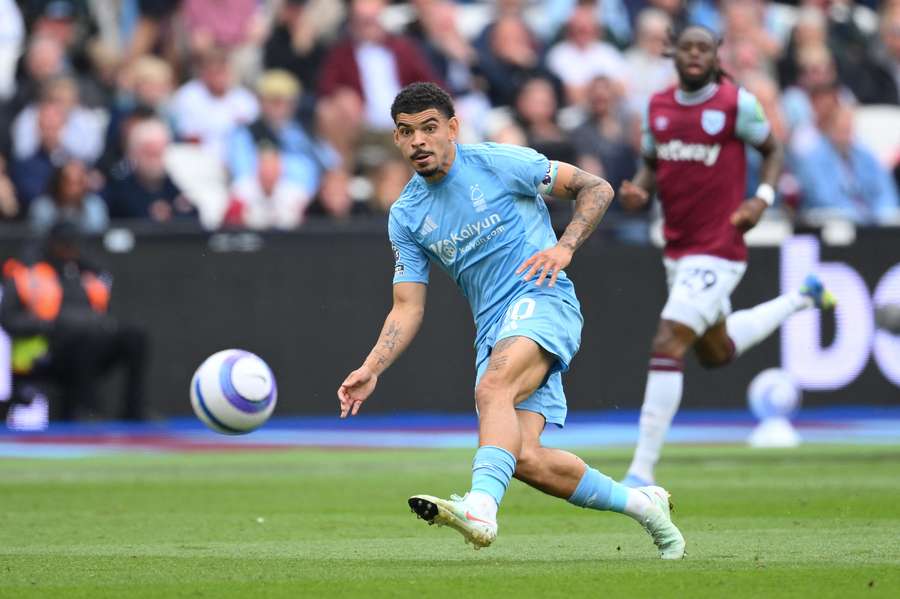 Morgan Gibbs-White crosses the ball during the Premier League match between West Ham United and Nottingham Forest