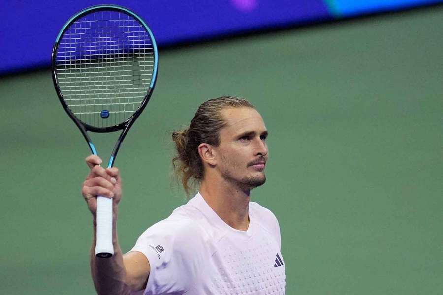Zverev steht im Viertelfinale der US Open Zverev steht im Viertelfinale der US Open