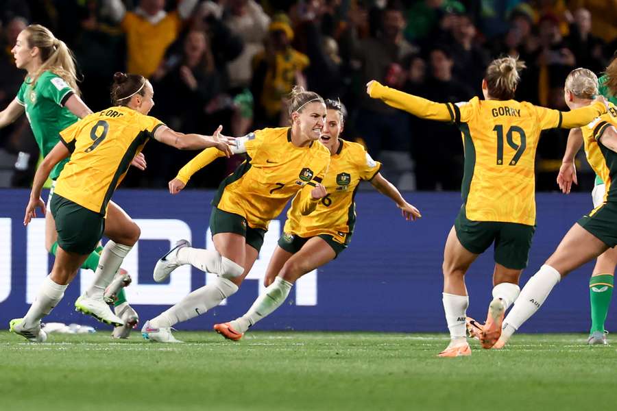 Steph Catley celebrates as Australia take a 1-0 lead