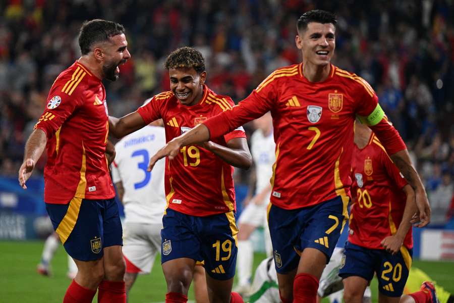 Spain's Dani Carvajal, Lamine Yamal and Alvaro Morata celebrate against Italy