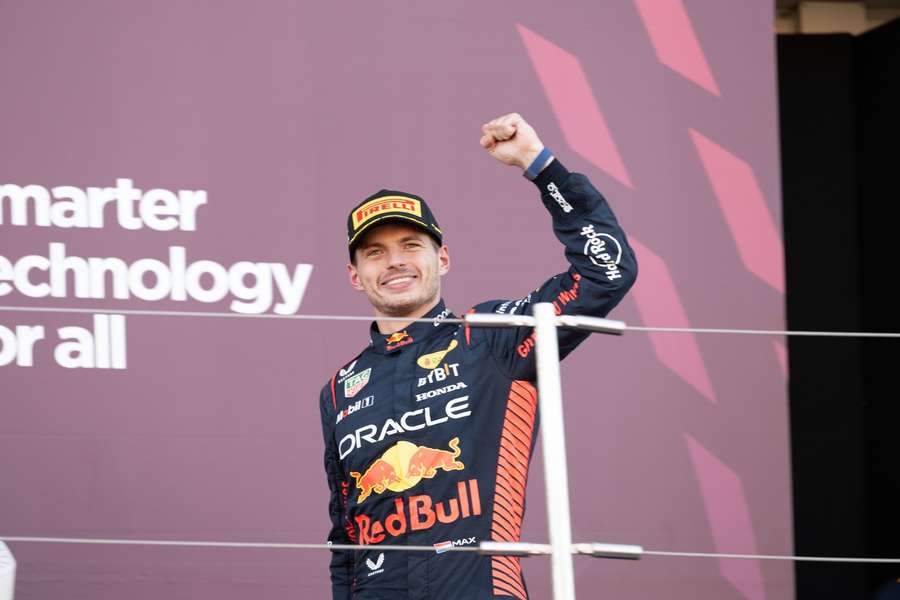 Max Verstappen si zajistil titul pět závodů před koncem sezony.