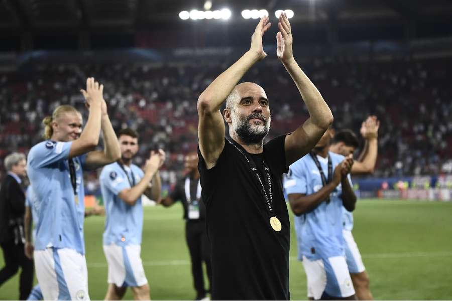 Pep Guardiola sărbătorește câștigarea Supercupei Europei cu Manchester City