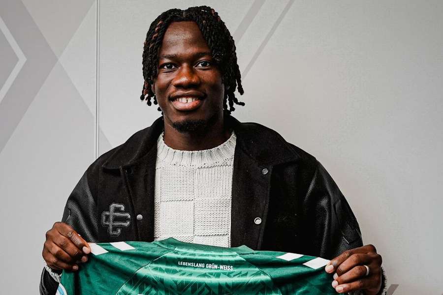 Issa Kaboré emprestado ao Werder Bremen