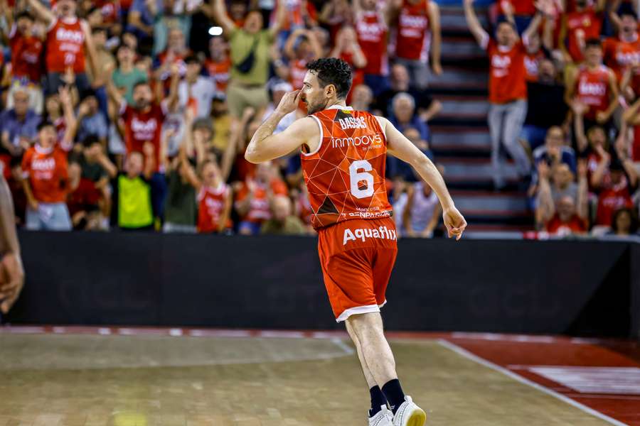 Ferran Bassas renueva su contrato con el Kids&Us Manresa