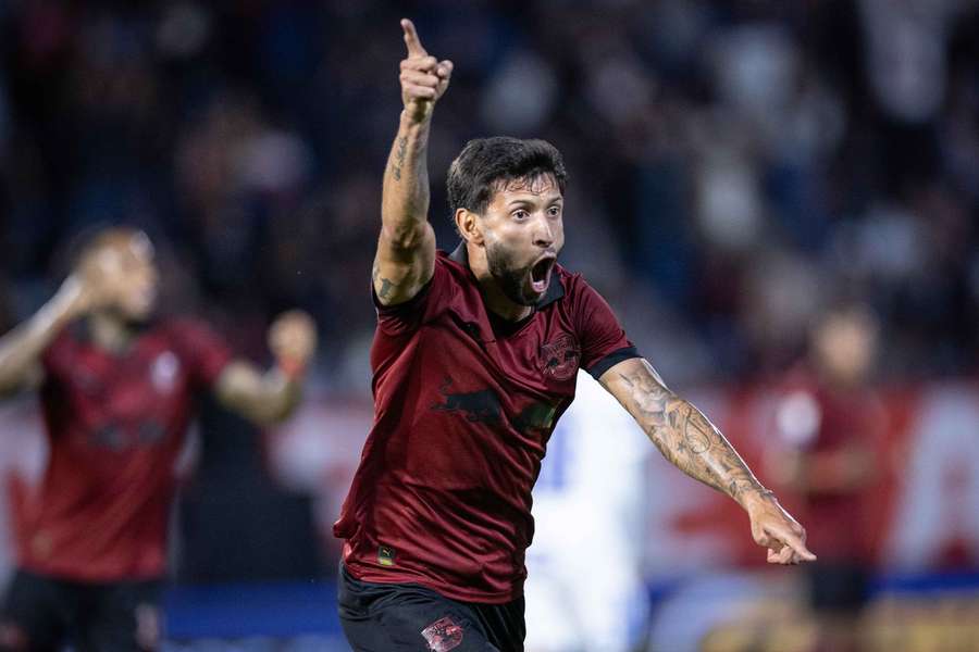 O Bragantino conseguiu uma grande vitória atuando em casa O Bragantino conseguiu uma grande vitória atuando em casa