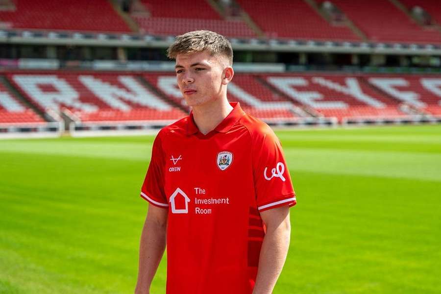 DONE DEAL: Barnsley sign West Ham midfielder Kelly