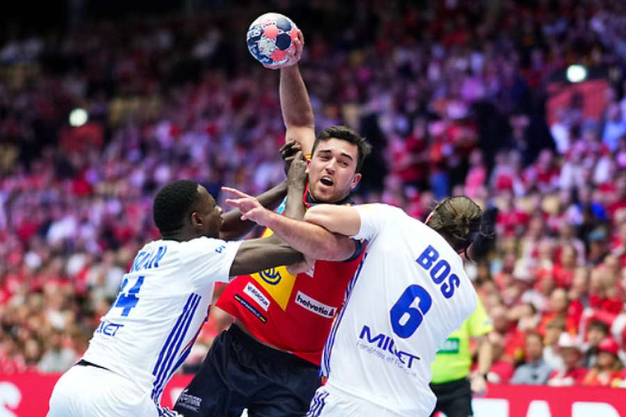 Romero em ação por Espanha