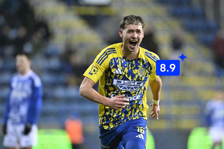 Petruta je druhým nejmladším autorem hattricku v samostatné české lize. Petruta je druhým nejmladším autorem hattricku v samostatné české lize.