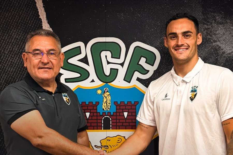 Toni Herrera com o presidente do Farense