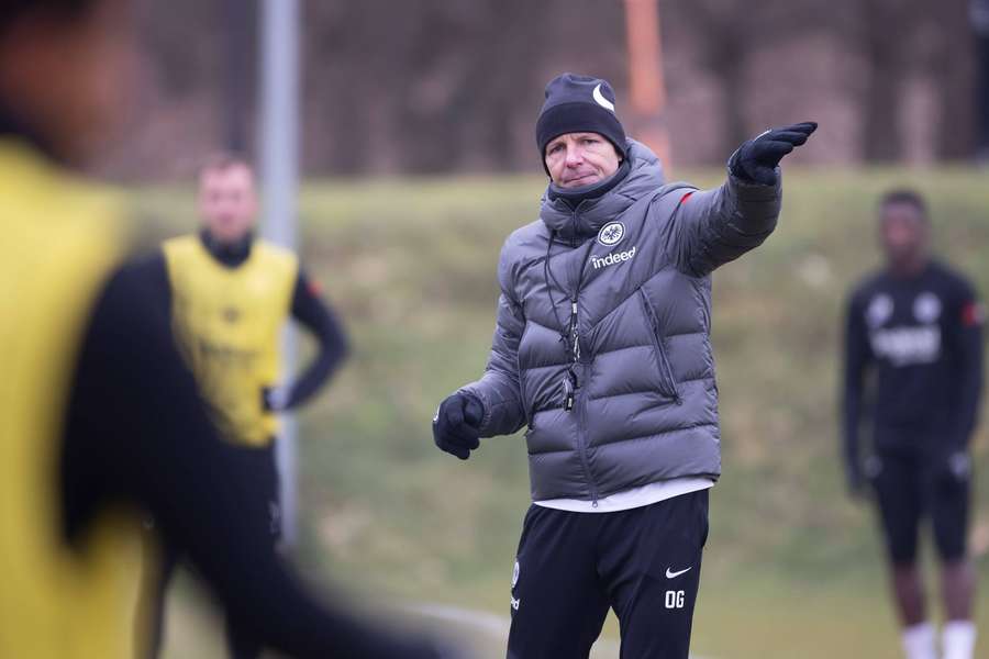 Oliver Glasner will mit der Eintracht rechtzeitig zum Champions-League-Achtelfinale wieder in die Erfolgsspur finden.