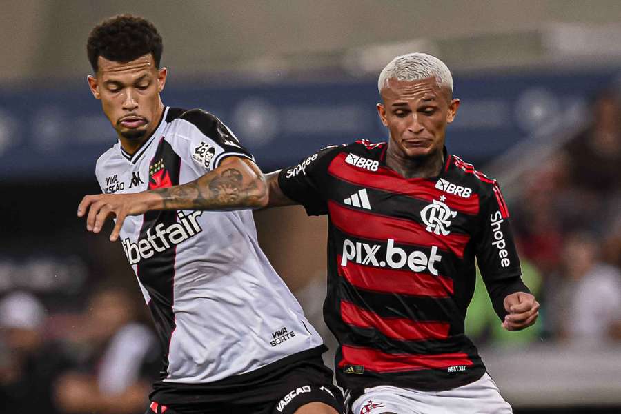 Vasco e Flamengo enfrentam-se nas meias-finais do Carioca