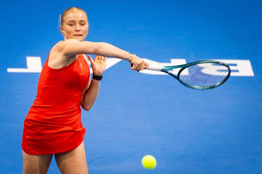 American favorites blow away depleted Danish team in the Billie Jean Cup