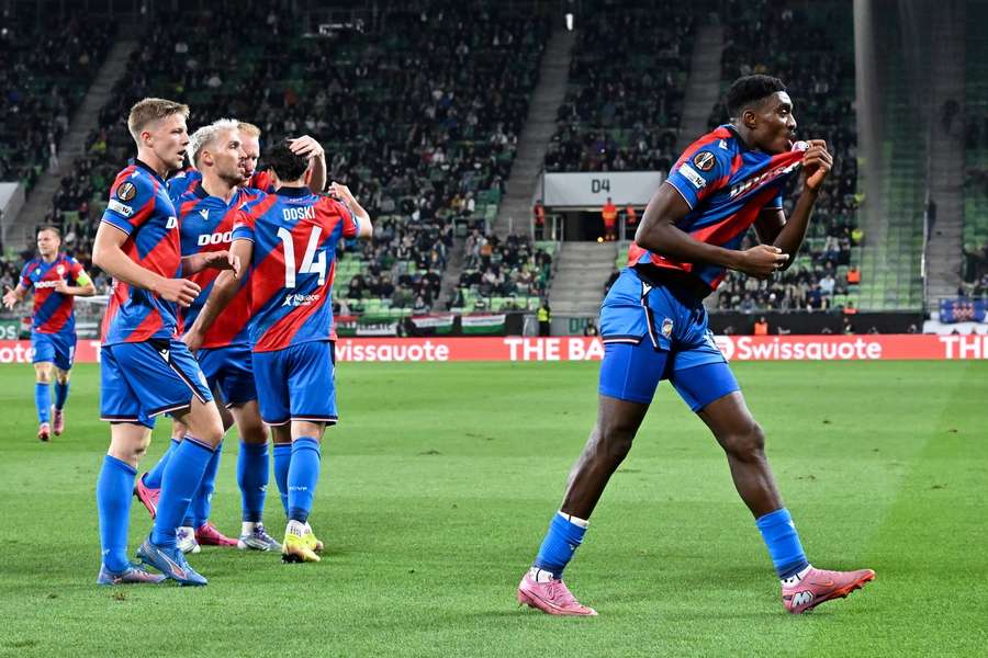 Rafiu Durosinmi celebrates his goal