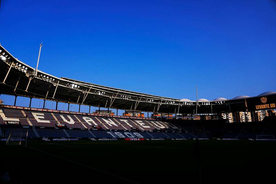 Le stade de Levante. Le stade de Levante.