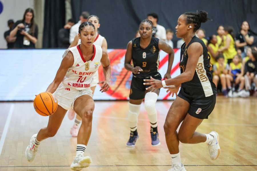Benfica venceu o Quinta dos Lombos por 67-77 no quinto jogo da final Benfica venceu o Quinta dos Lombos por 67-77 no quinto jogo da final