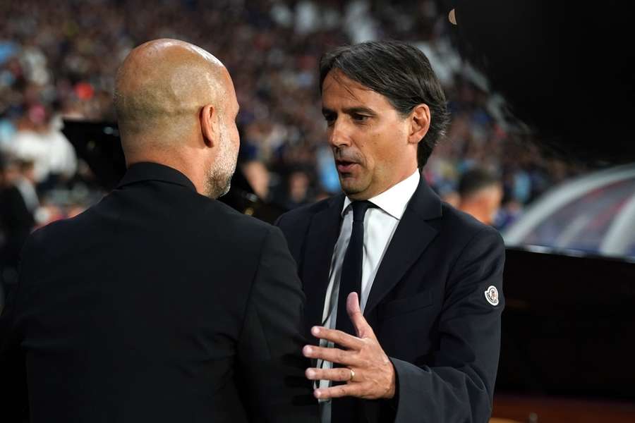 Pep Guardiola (L) versloeg  Simone Inzaghi in de finale van de Champions League
