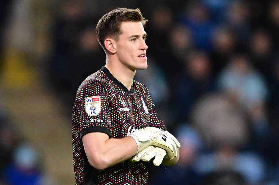 Brankář Vítek je po operaci kolena.