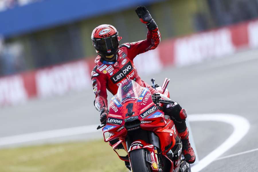 Francesco Bagnaia juicht in Assen