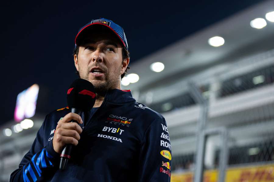 Checo Pérez espera continuar com as cores da Red Bull