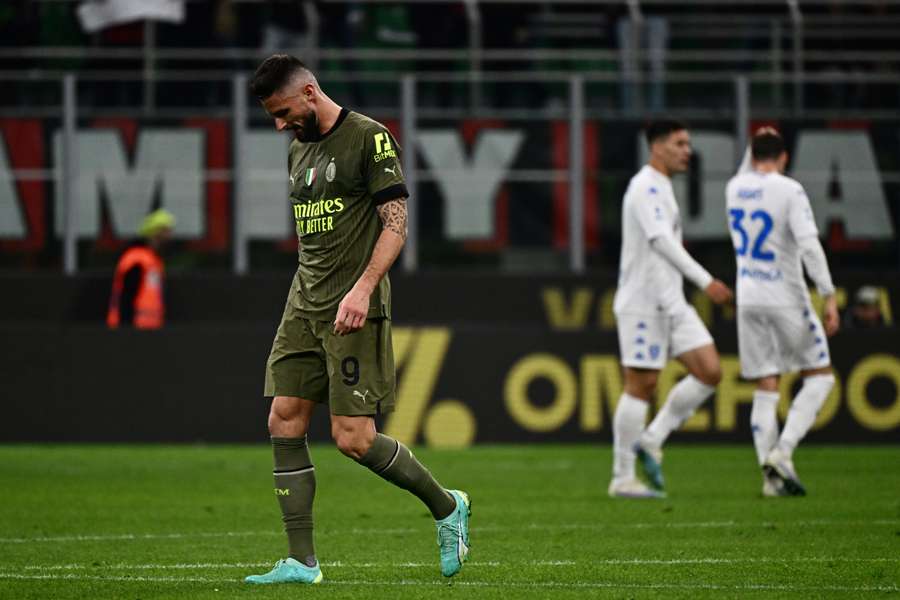 De volta à (a)normalidade: AC Milan volta a escorregar e pode cair do terceiro lugar (0-0)
