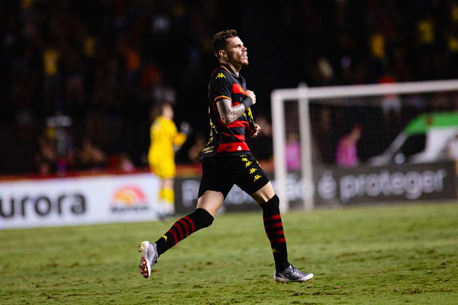 Barletta foi o nome do jogo na Ilha do Retiro Barletta foi o nome do jogo na Ilha do Retiro