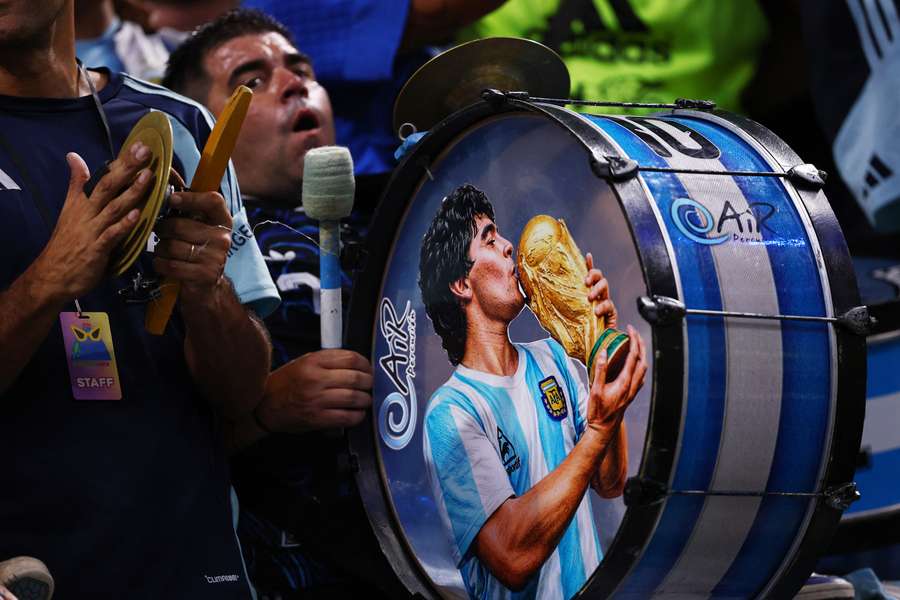 Torcida da Argentina tem novo hit em busca do tetra Torcida da Argentina tem novo hit em busca do tetra