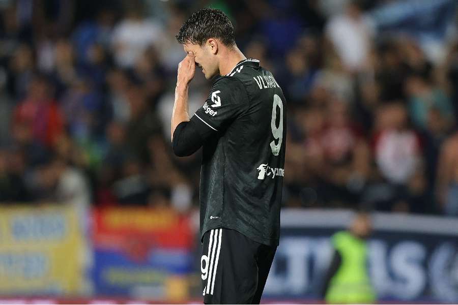 Juventus' Dusan Vlahovic reacts during the match