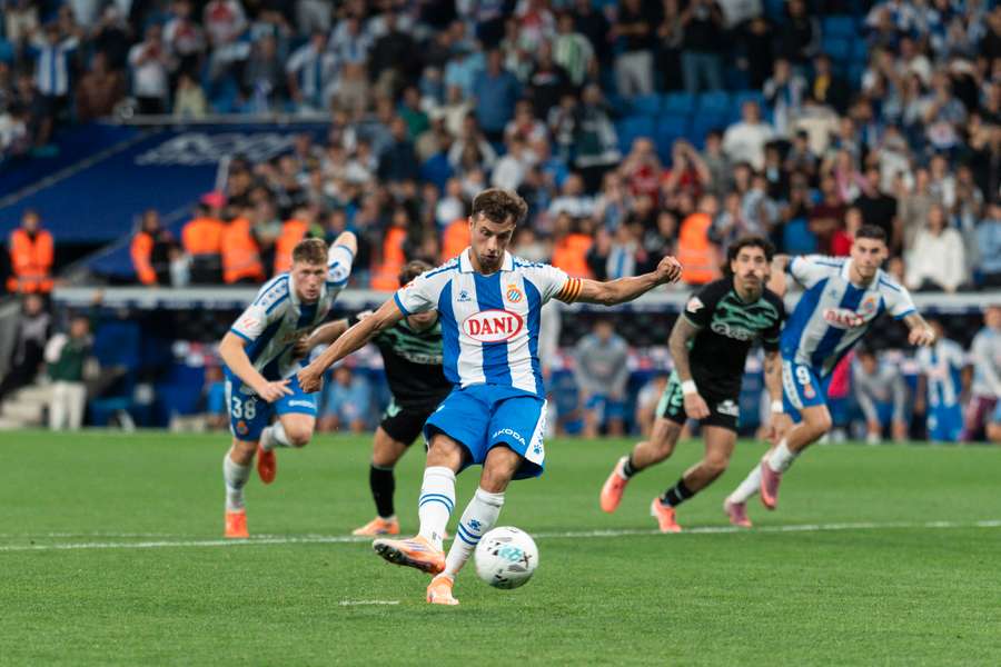 Real Oviedo - Espanyol: dónde ver, previa, alineaciones probables y cuotas