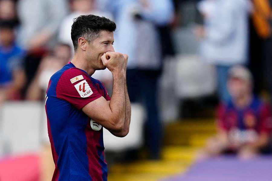 Robert Lewandowski ogłosił, że pozostaje na kolejny sezon w FC Barcelonie