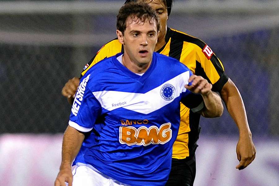 Walter Montillo durante partida do Cruzeiro pela Copa Libertadores de 2011