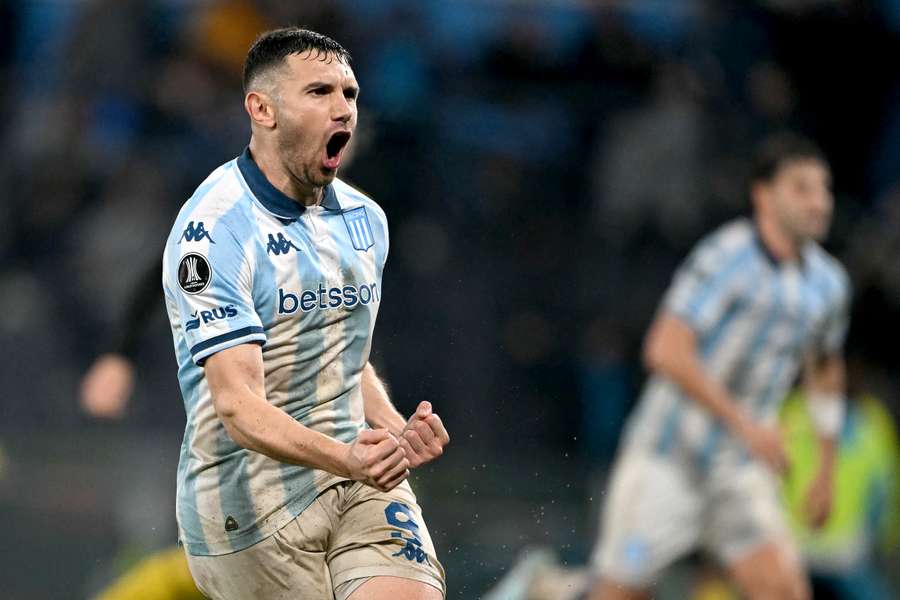 Adrián Martínez, do Racing, é o máximo goleador da Libertadores, com seis tentos