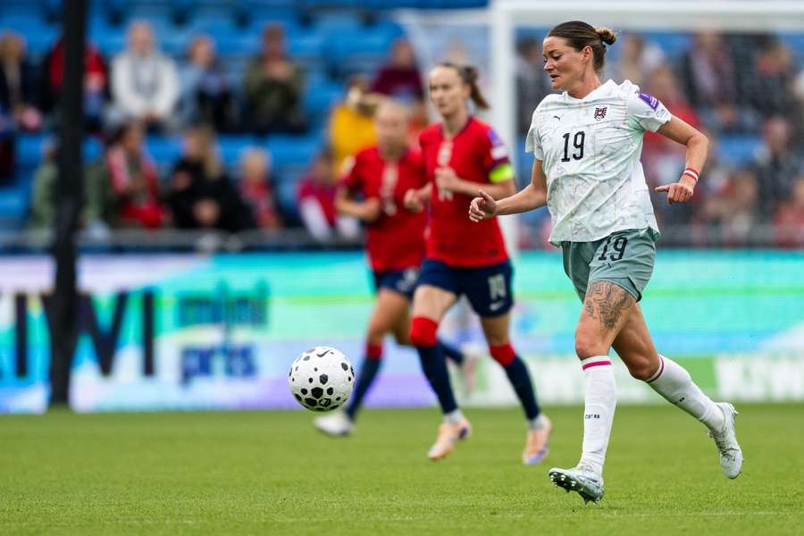 Verena Hanshaw im ÖFB-Trikot Verena Hanshaw im ÖFB-Trikot