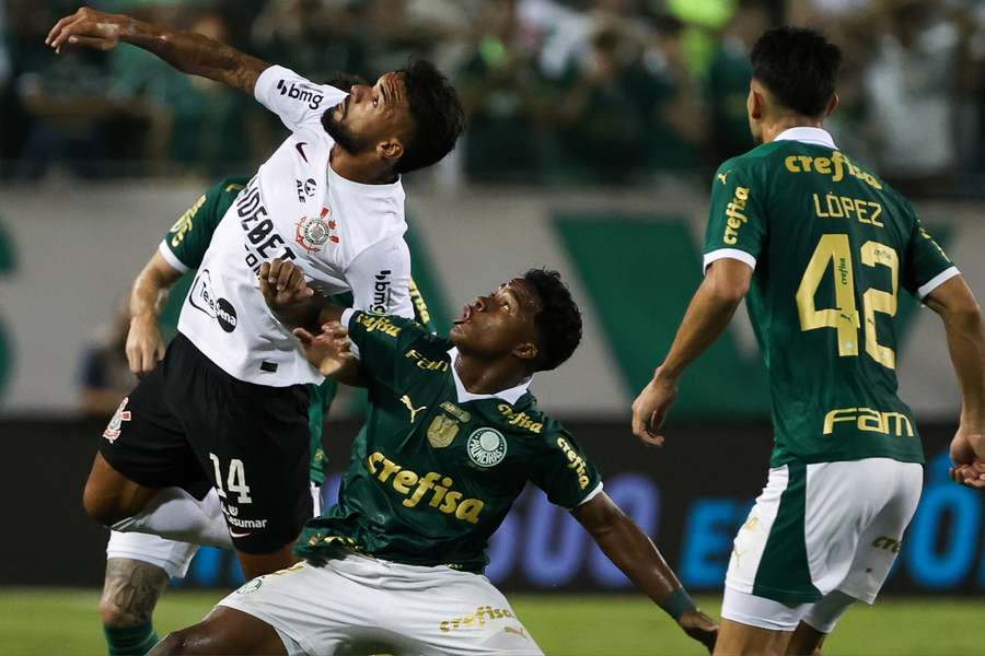 Palmeiras e Corinthians fizeram dérbi inesquecível em Barueri