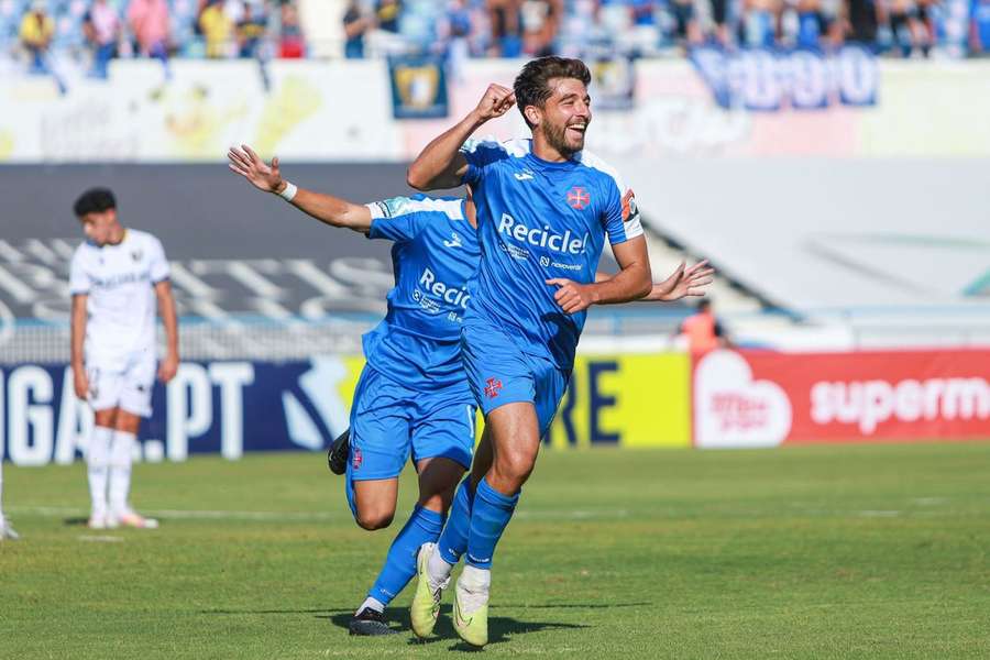 Famalicão caiu no Restelo perante o renascido Belenenses Famalicão caiu no Restelo perante o renascido Belenenses