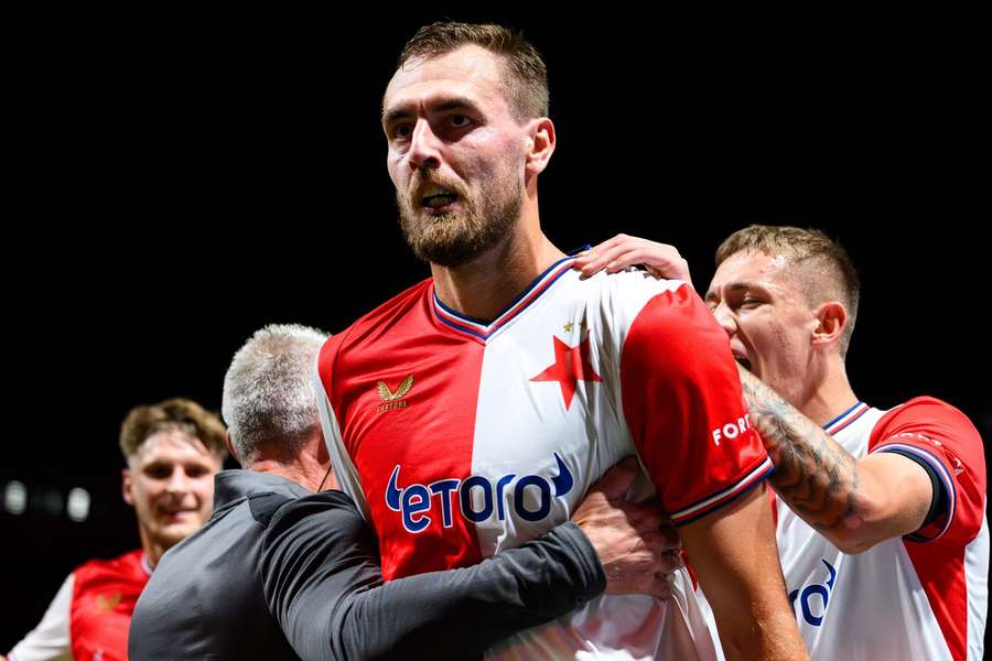 Chorý bude ostře sledovaným mužem nedělního derby. Chorý bude ostře sledovaným mužem nedělního derby.
