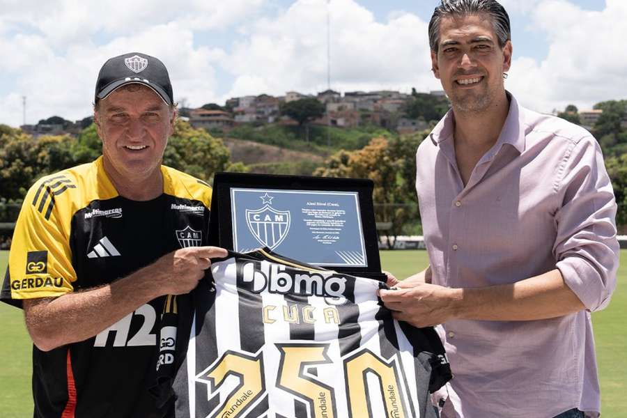 Cuca chega a 250 jogos com o Galo