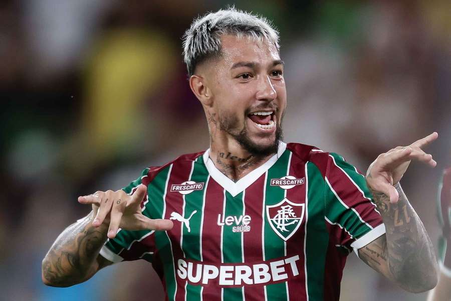 Lucho comemora gol contra o Botafogo no Brasileirão 2026
